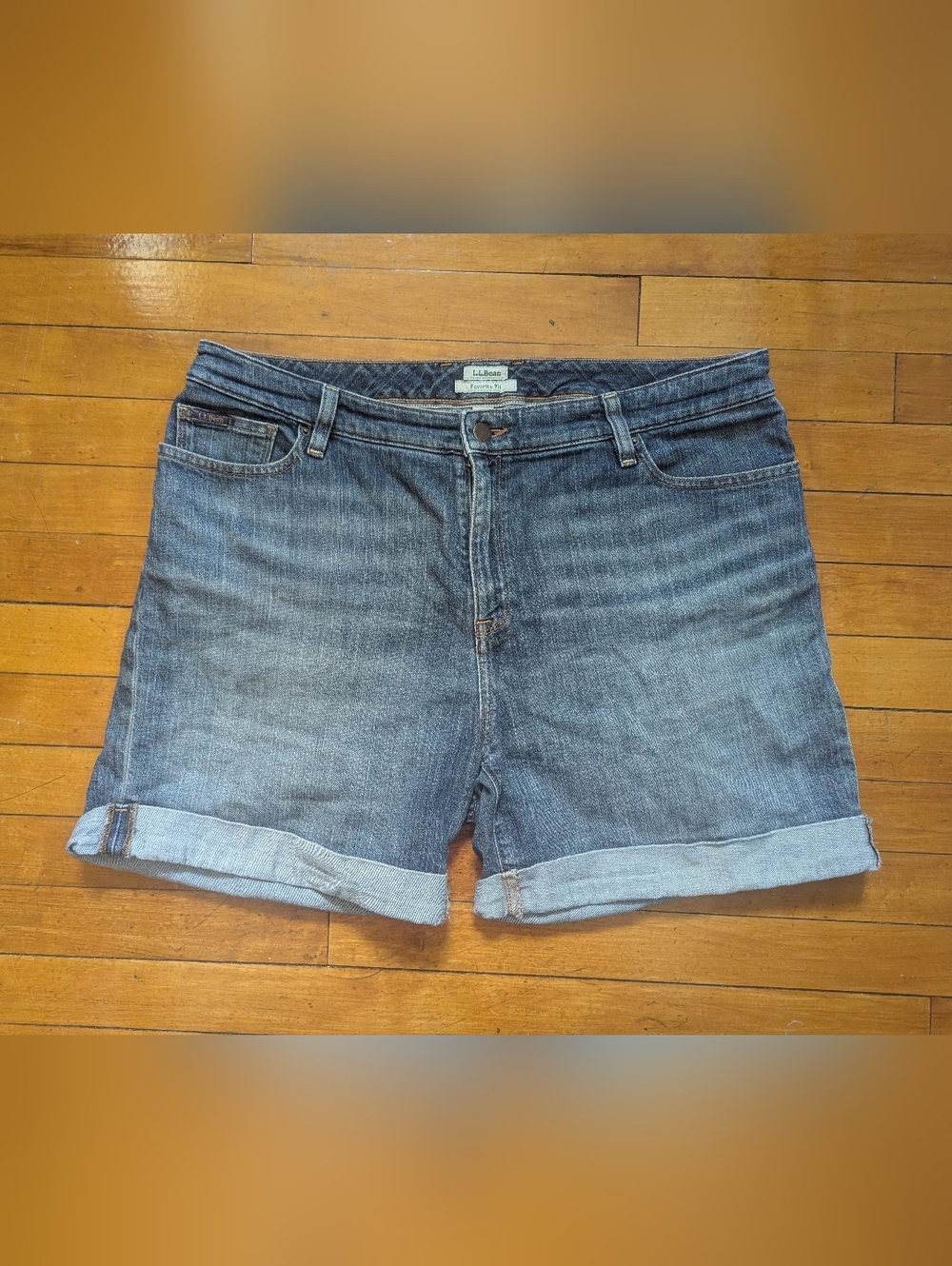 L.L. Bean Favorite Fit Women’s Sz 16 Blue Jean Cuffed Shorts Denim Outdoor Plus